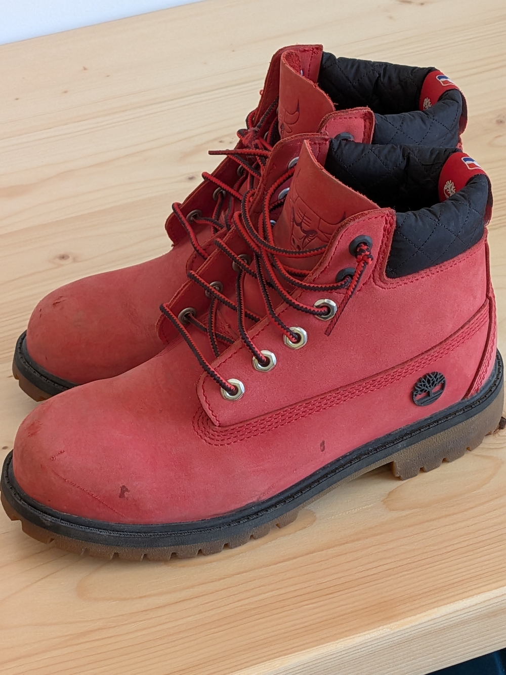 Timberland Red Kids Lace-Up Boots with Embossed Logo - Picture 7 of 10